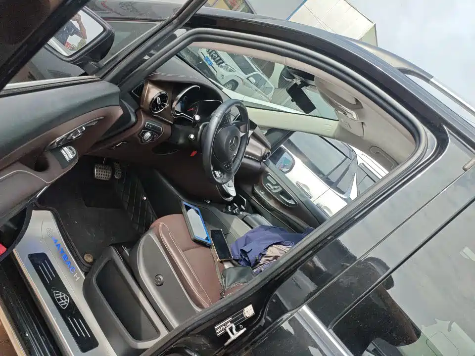 Mercedes-Benz V-Class — миниатюра 8