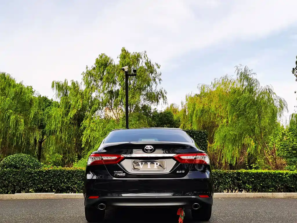 Toyota Camry — миниатюра 5