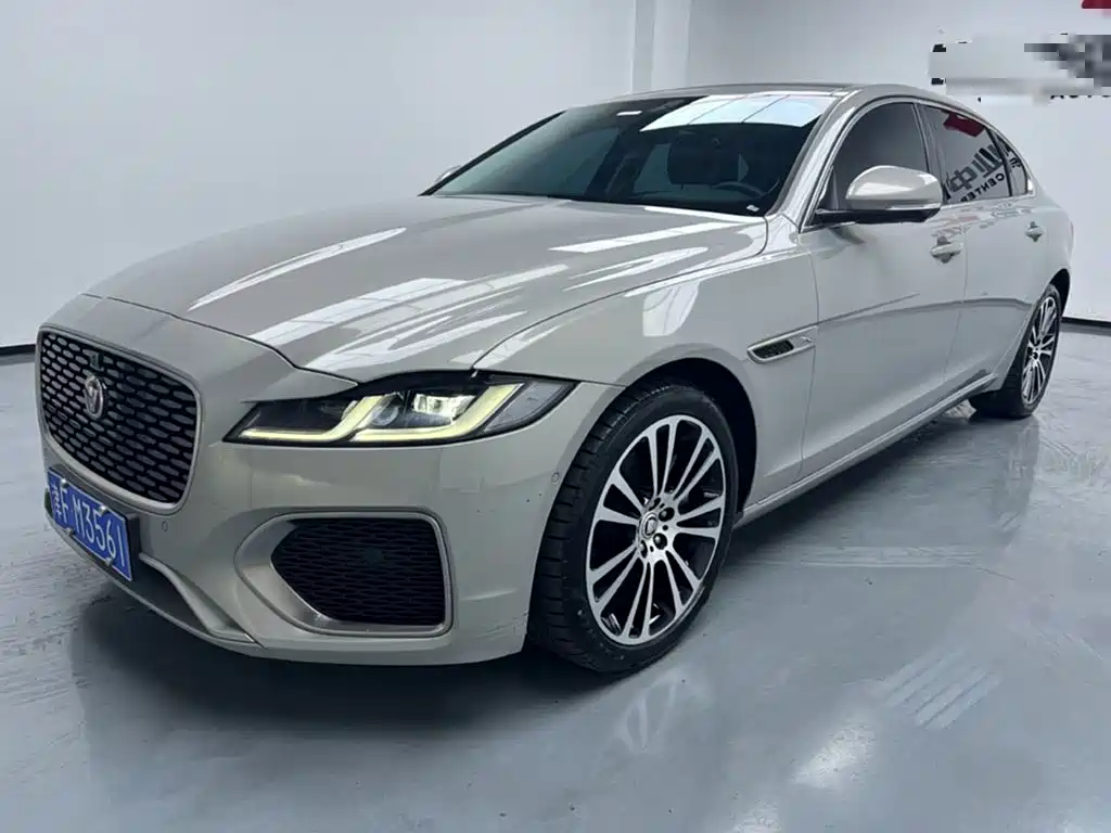 Jaguar XFL