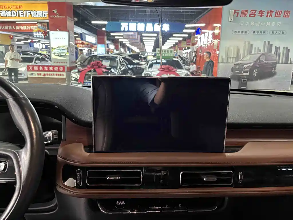 Lincoln Aviator — миниатюра 20