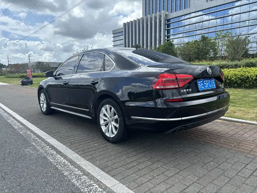 Volkswagen Passat — миниатюра 7