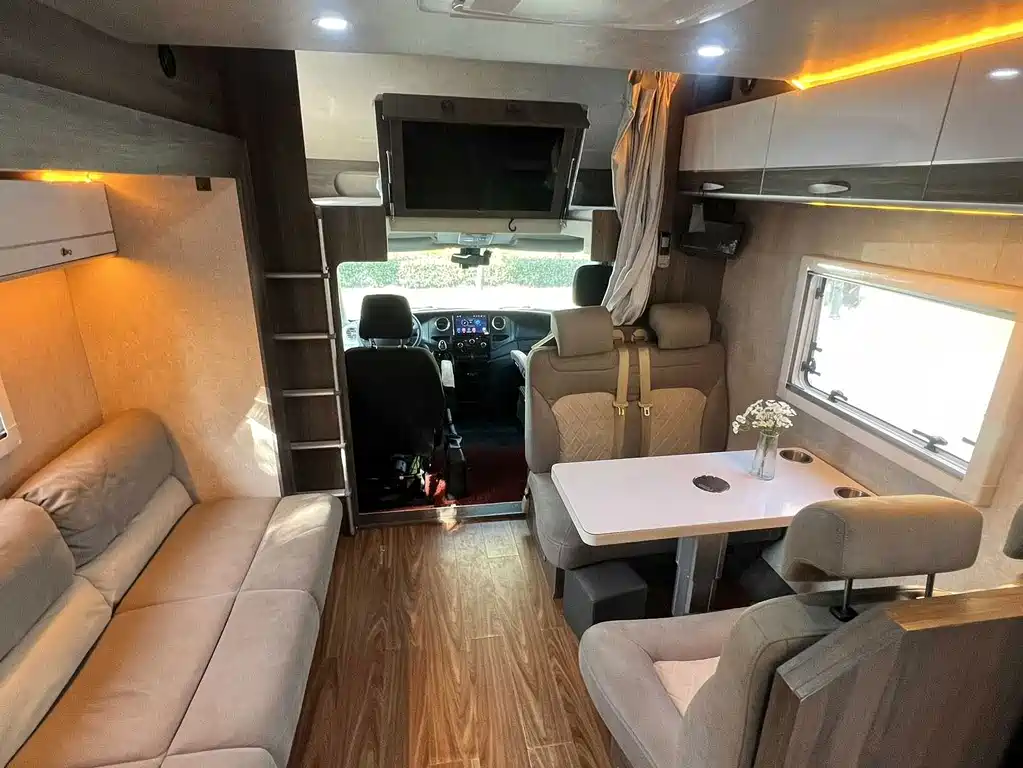 IVECO Ousheng — миниатюра 20
