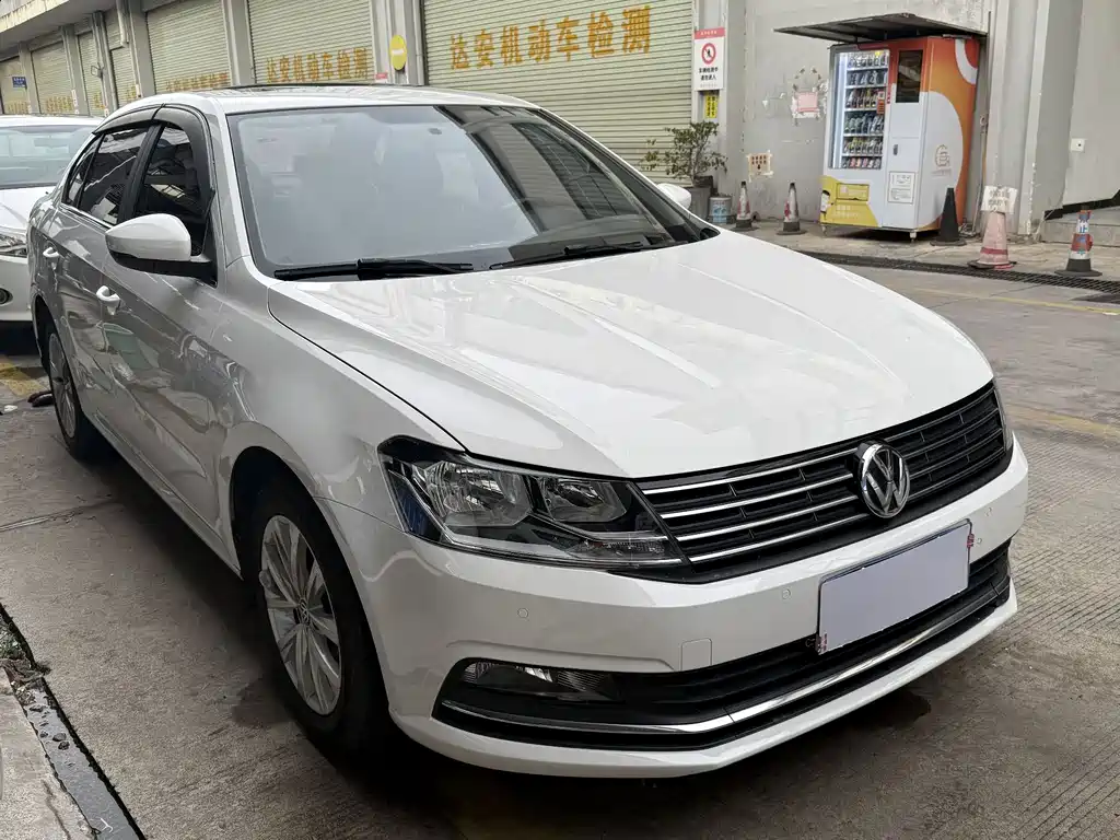 Volkswagen Lavida — миниатюра 5