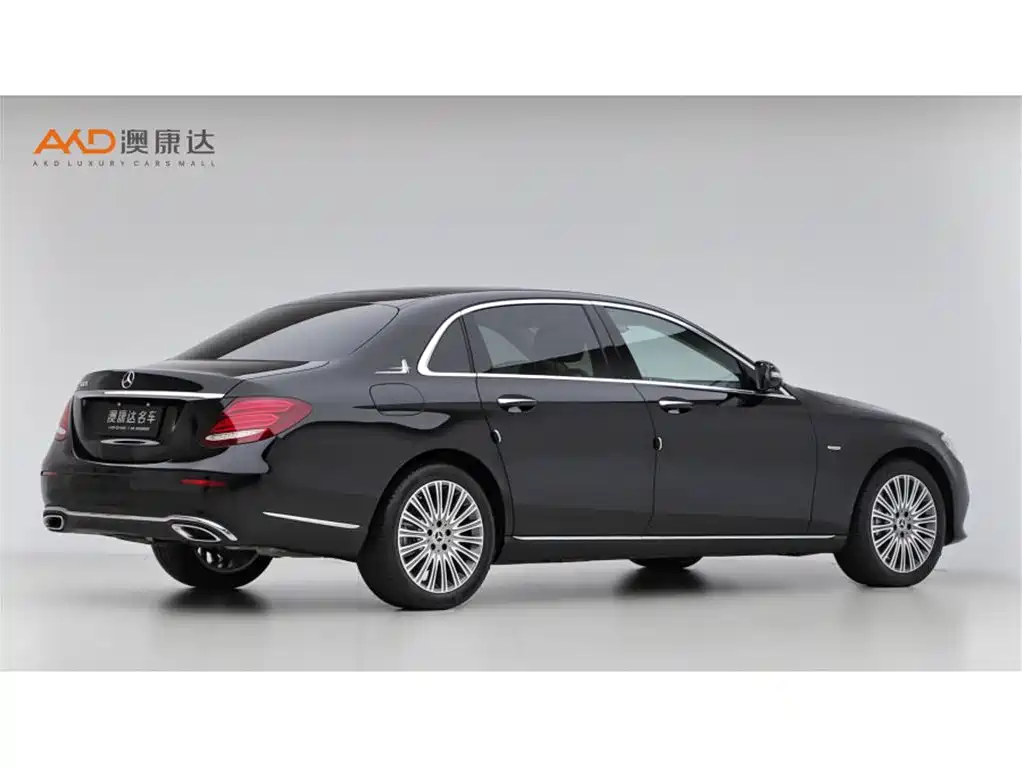 Mercedes-Benz E-Class — миниатюра 3