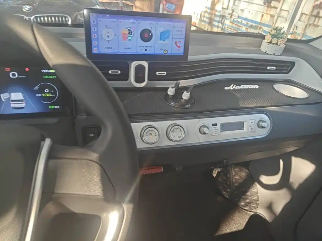Wuling MINIEV — миниатюра 13