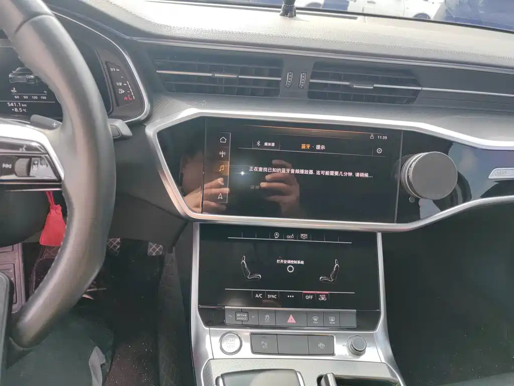 Audi A6L — миниатюра 9