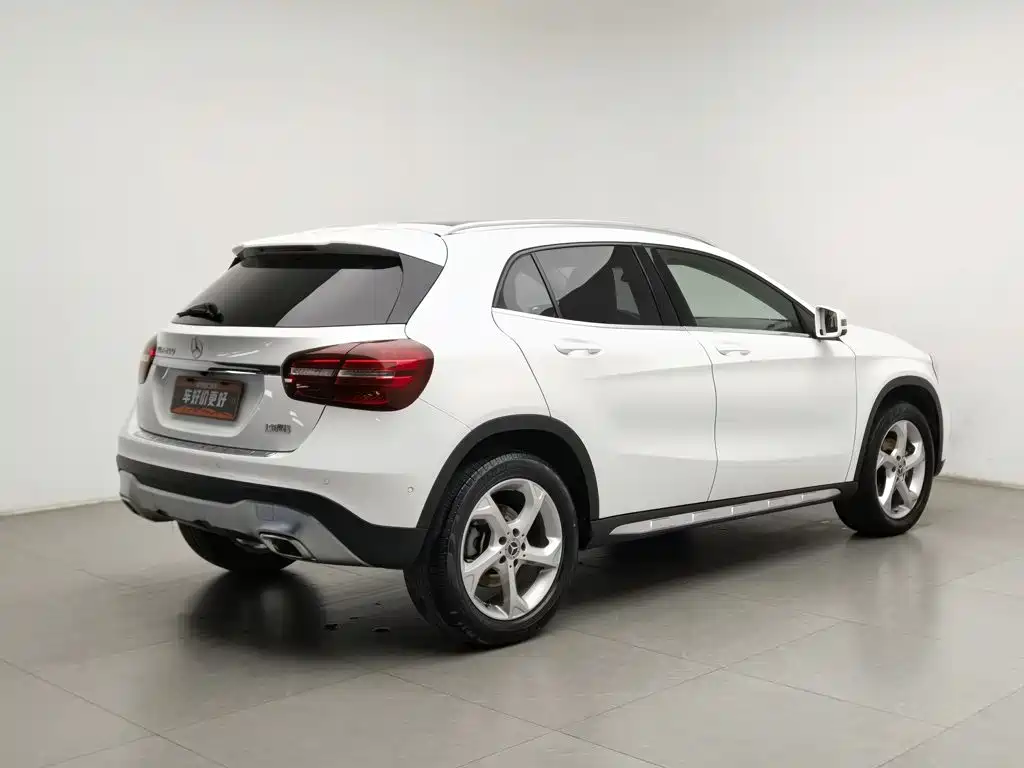 Mercedes-Benz GLA — миниатюра 2