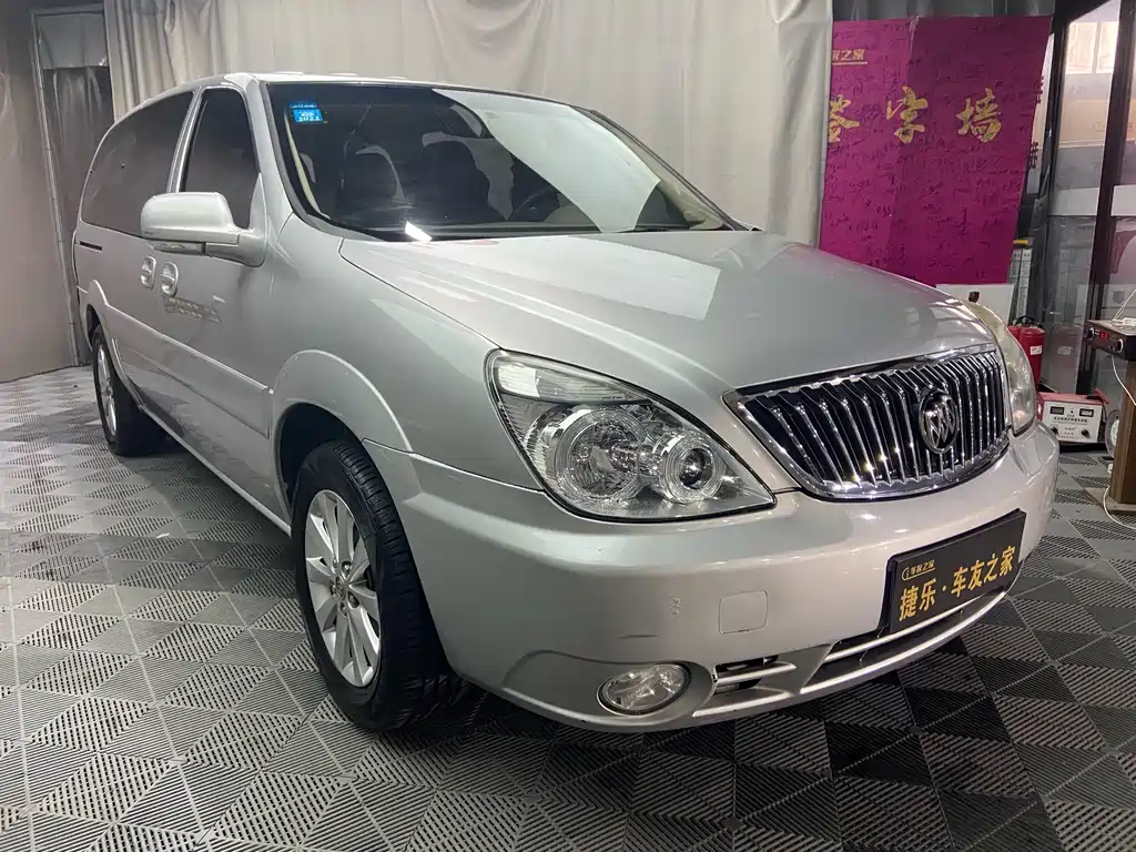 Buick GL8 — миниатюра 3