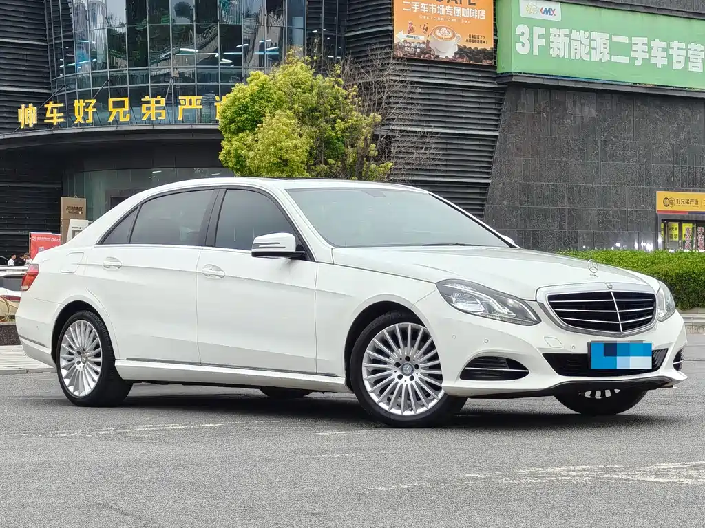 Mercedes-Benz E-Class — миниатюра 3
