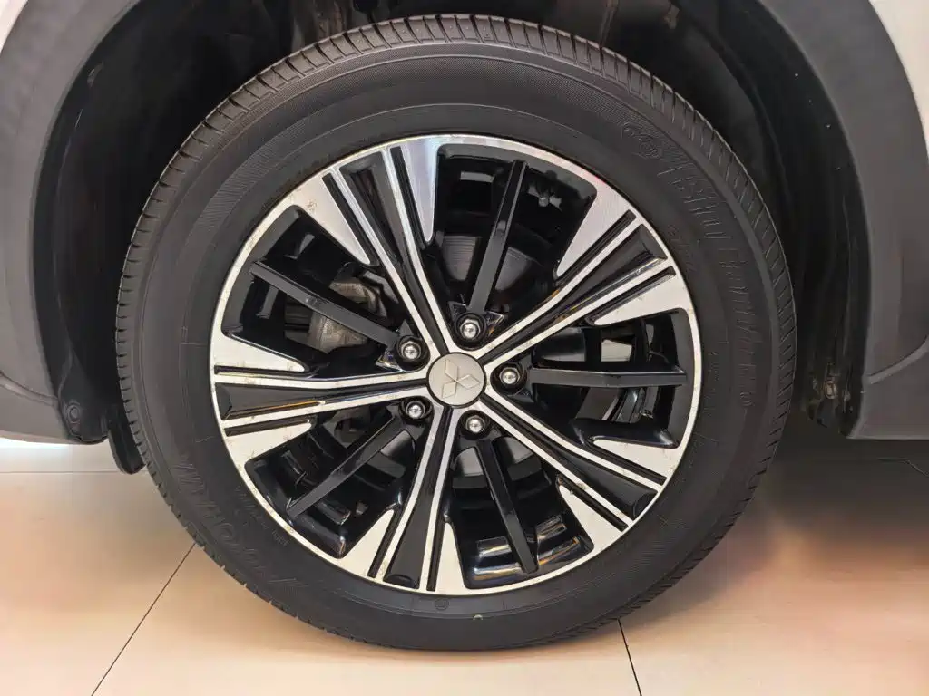 Mitsubishi Eclipse Cross — миниатюра 18
