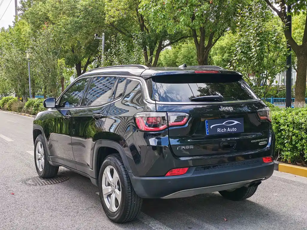 Jeep Compass — миниатюра 6