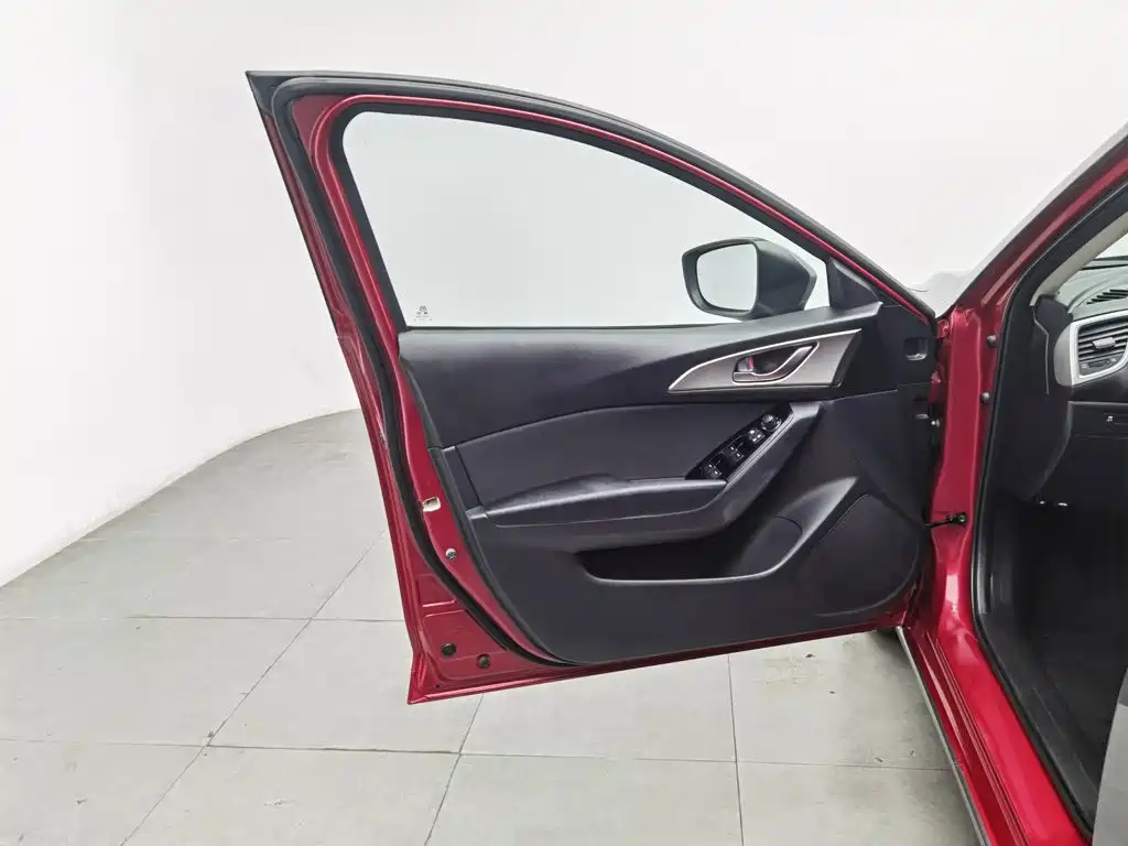 Mazda 3 Axela — миниатюра 8