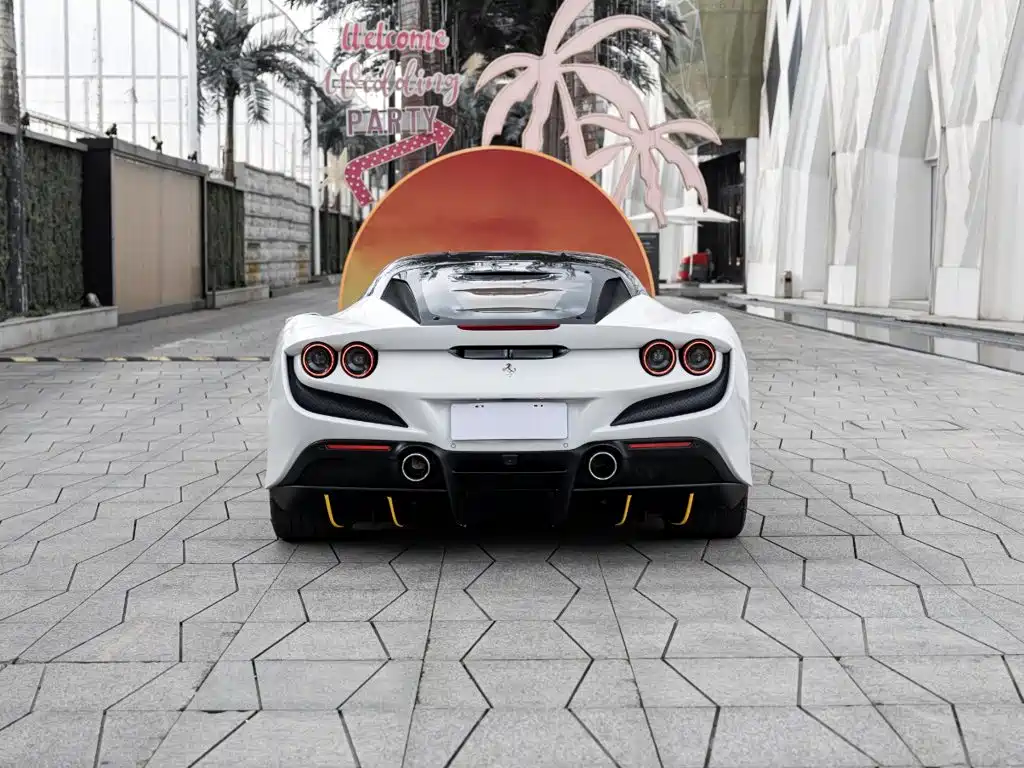 Ferrari F8 — миниатюра 5