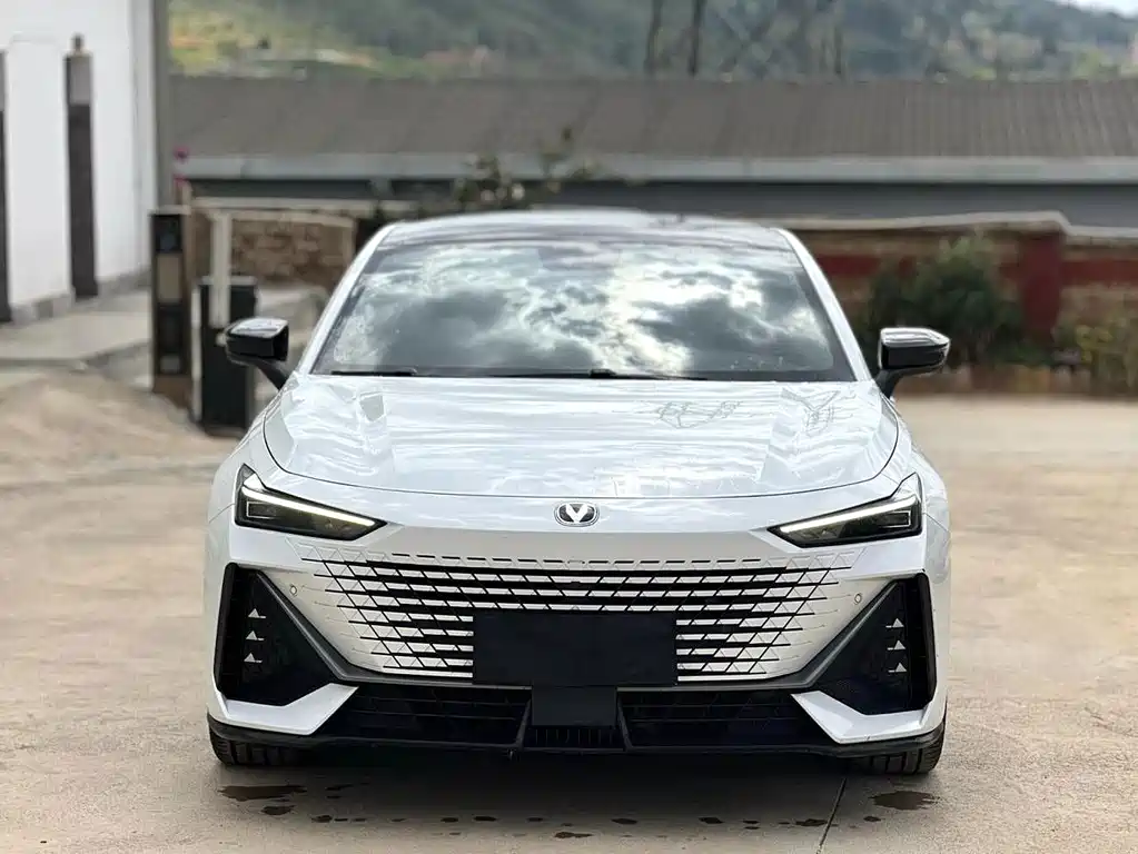 Changan UNI-V — миниатюра 2