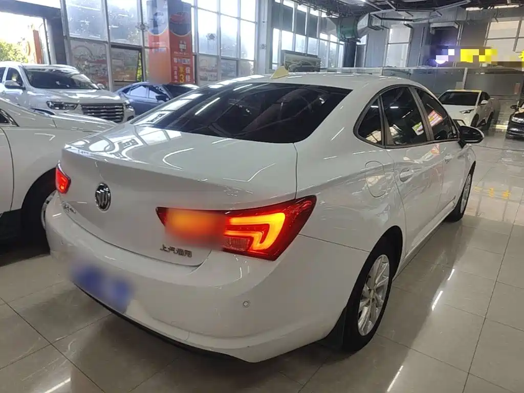 Buick Verano — миниатюра 7