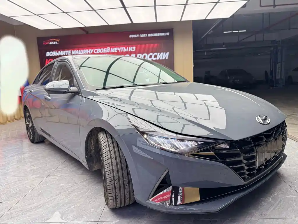 Hyundai Elantra — миниатюра 3