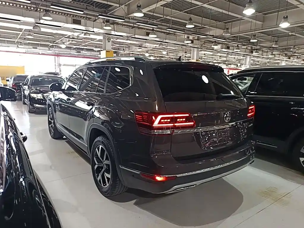Volkswagen Teramont — миниатюра 5