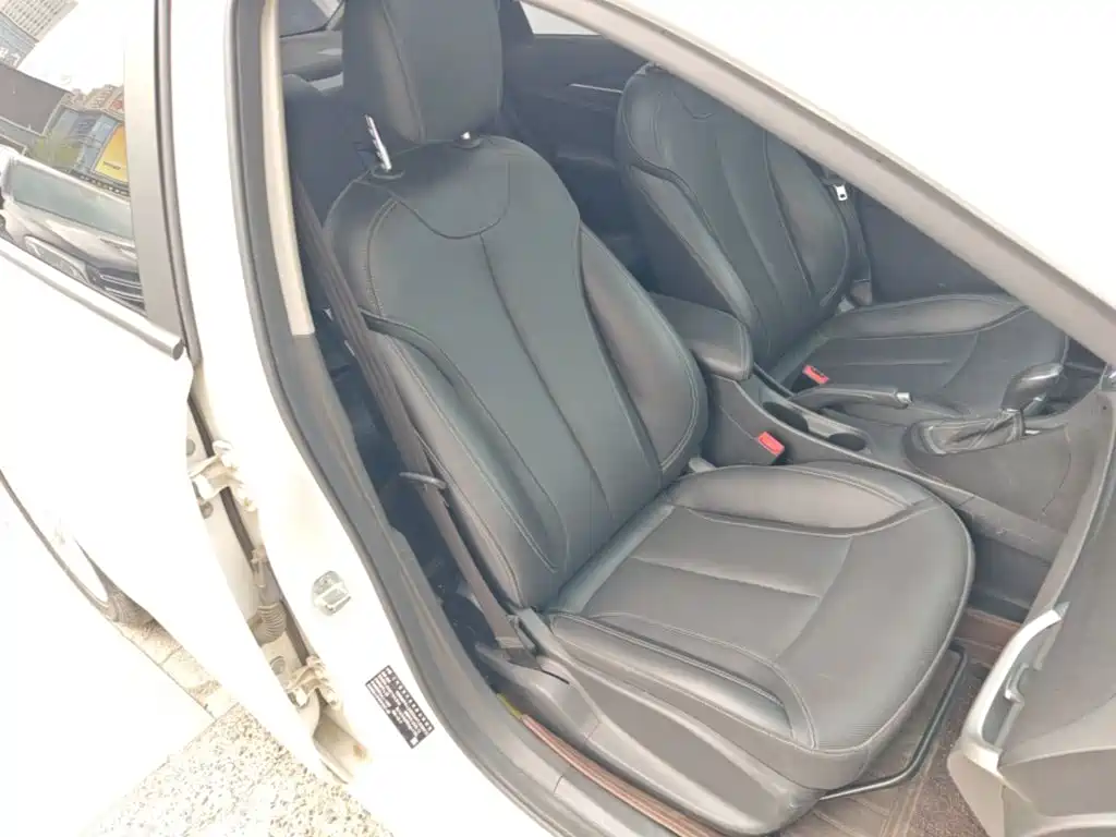 Buick Excelle — миниатюра 25