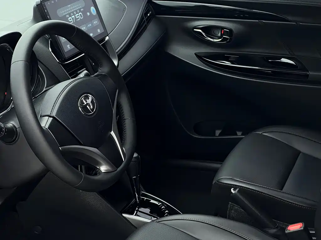 TOYOTA YARIS L ZHIXUAN