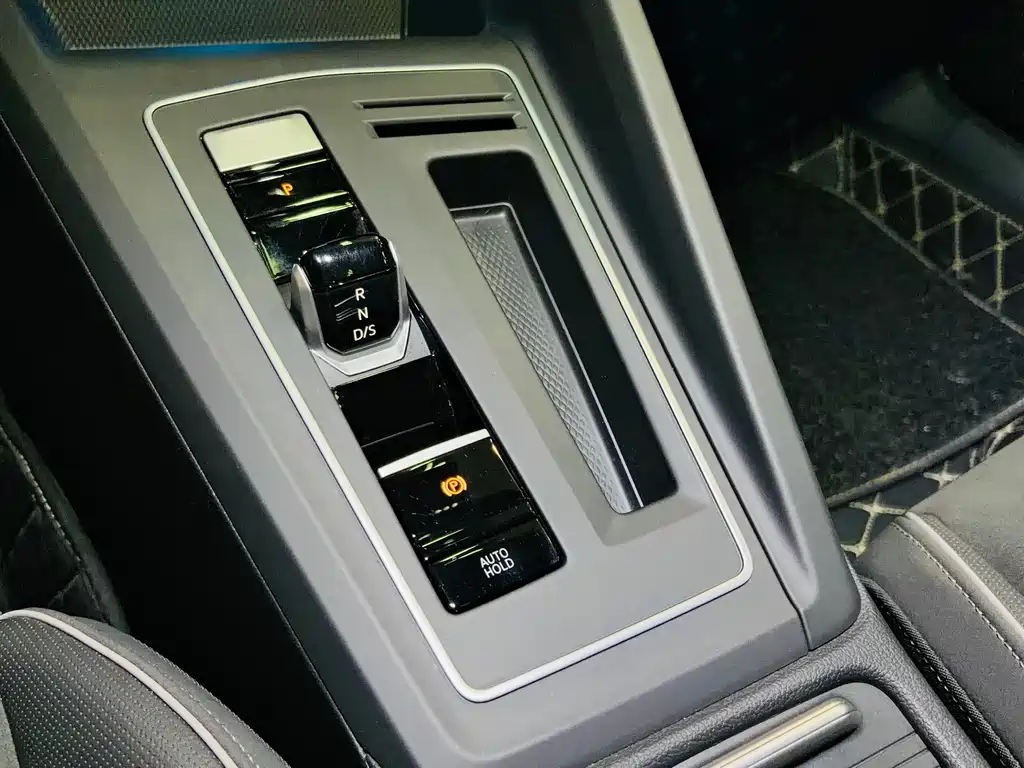 Volkswagen Golf — миниатюра 12