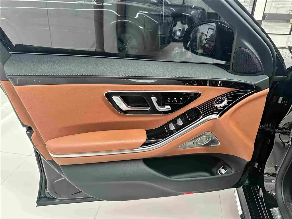 Mercedes-Benz S-Class — миниатюра 6