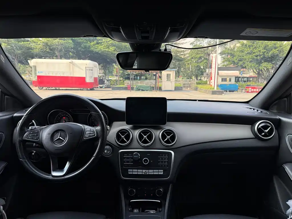 Mercedes-Benz CLA (Import) — миниатюра 11