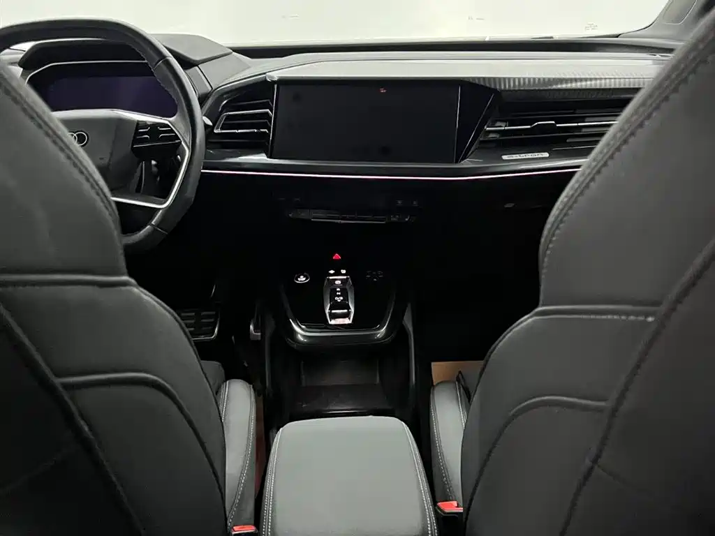 Audi Q4 e-tron — миниатюра 10