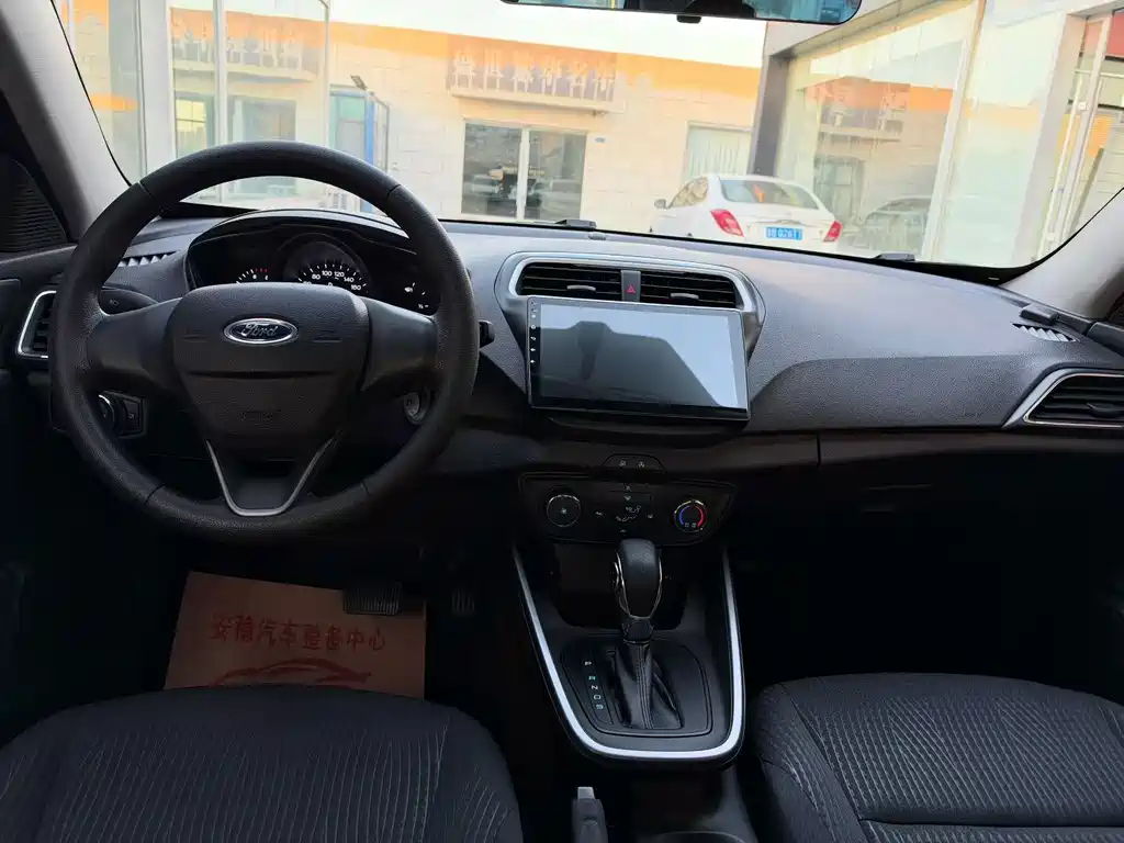 Ford Escort — миниатюра 8