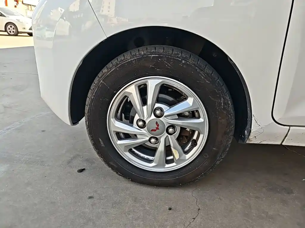 Wuling MINIEV — миниатюра 23
