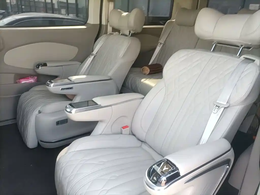 Ford Tourneo — миниатюра 17