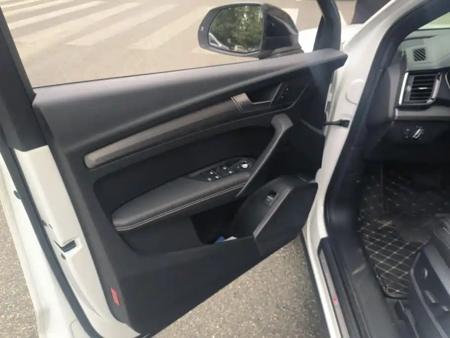 Audi Q5L 2023 40T Luxury