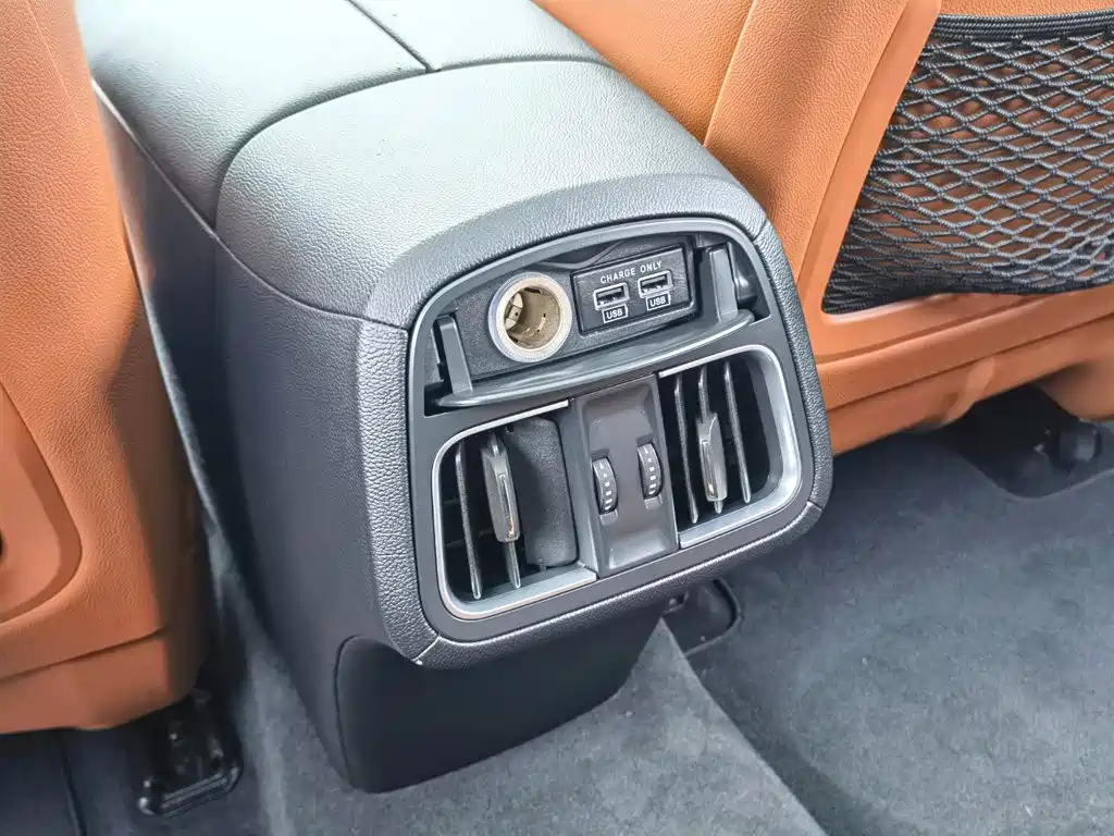 Maserati Levante — миниатюра 32