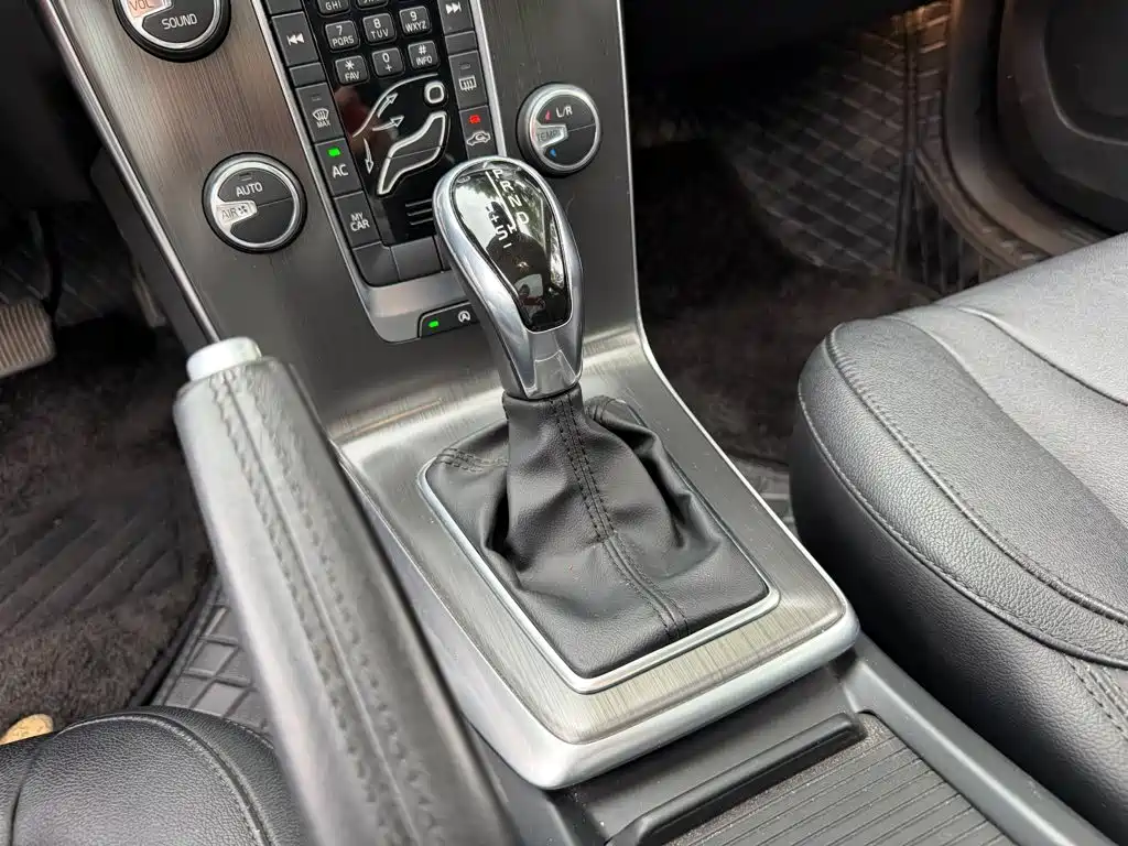 Volvo V40 — миниатюра 9