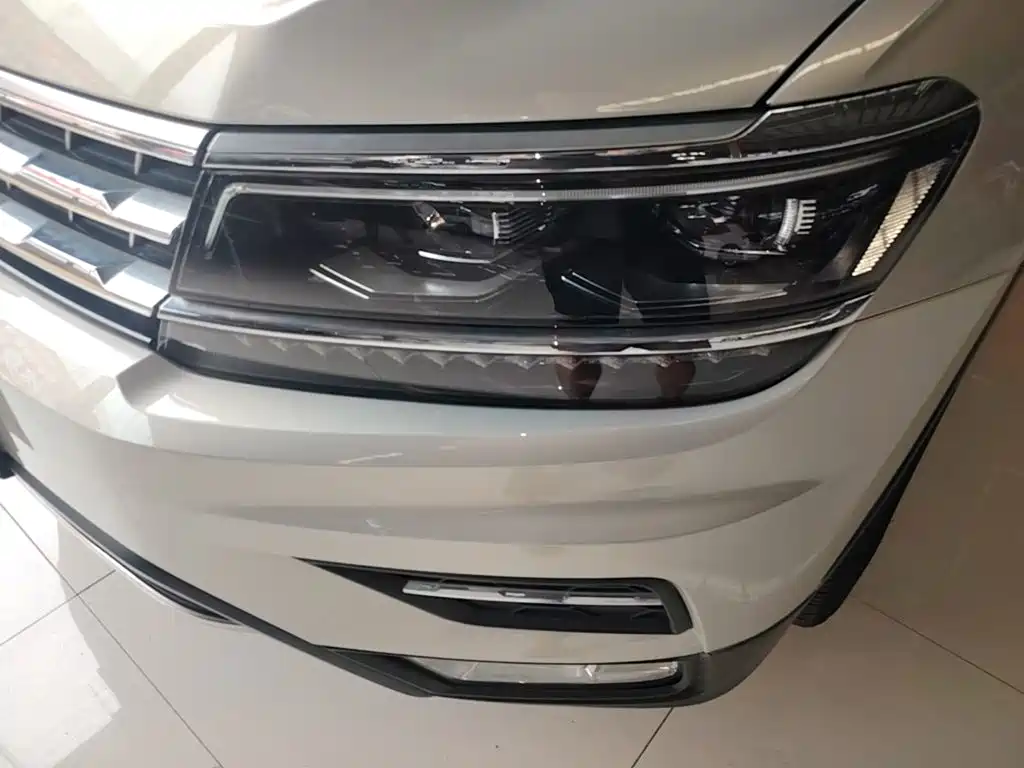 Volkswagen Tiguan L — миниатюра 24