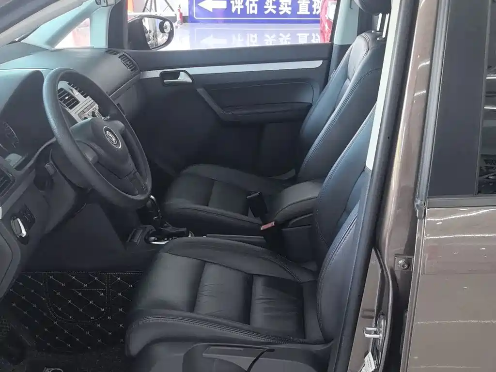 Volkswagen Touran — миниатюра 9