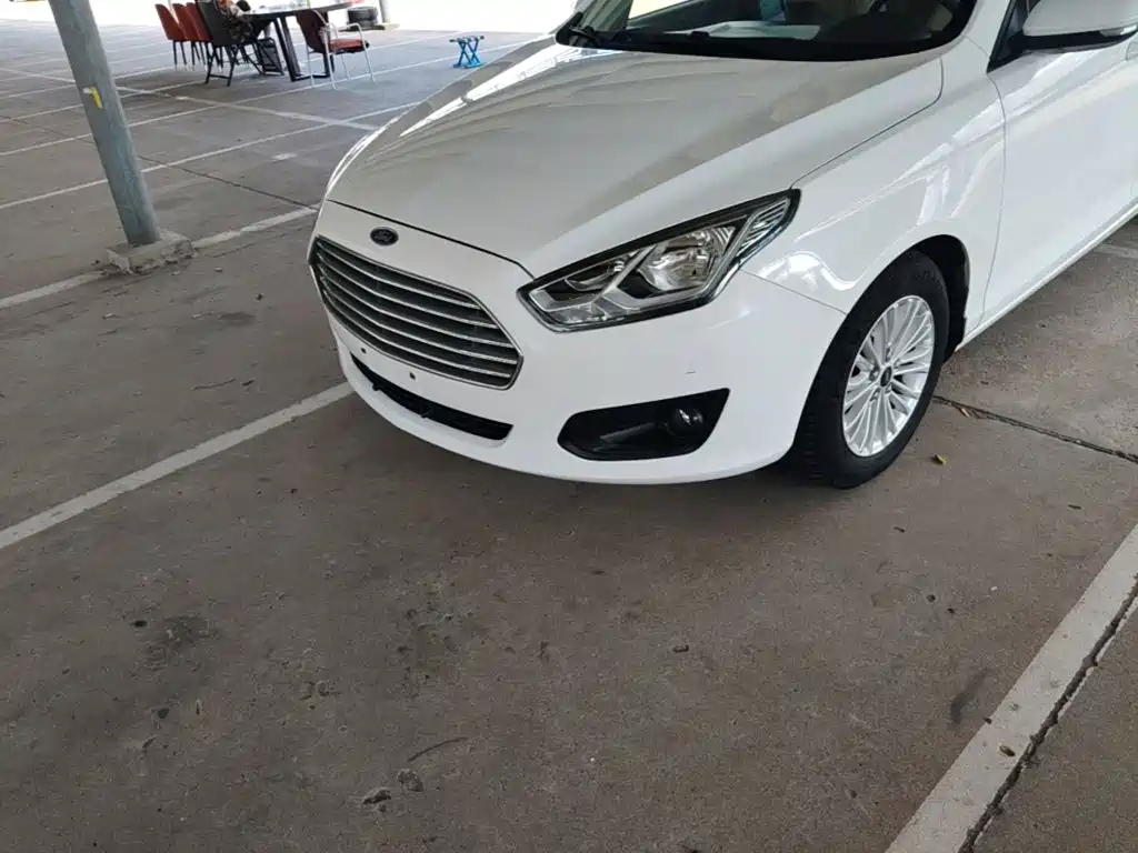 Ford Escort — миниатюра 24