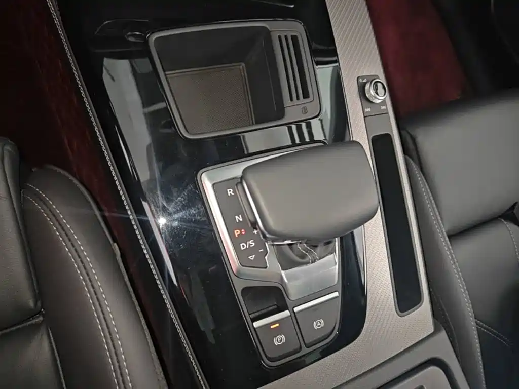 Audi Q5L — миниатюра 14