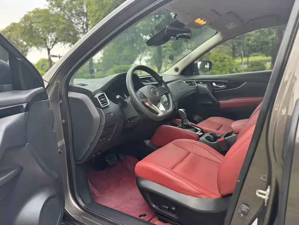 Nissan Qashqai — миниатюра 8