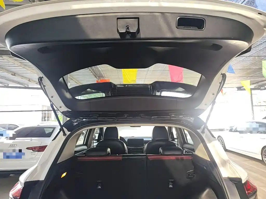 Geely Binyue — миниатюра 19