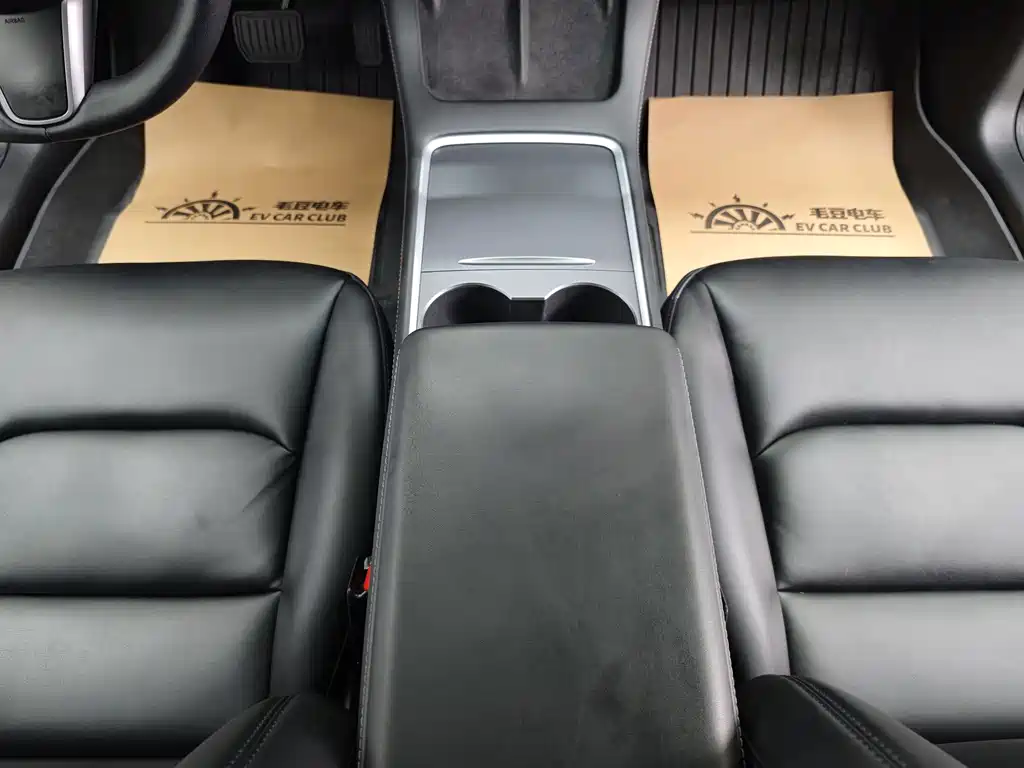 Tesla Model 3 — миниатюра 15