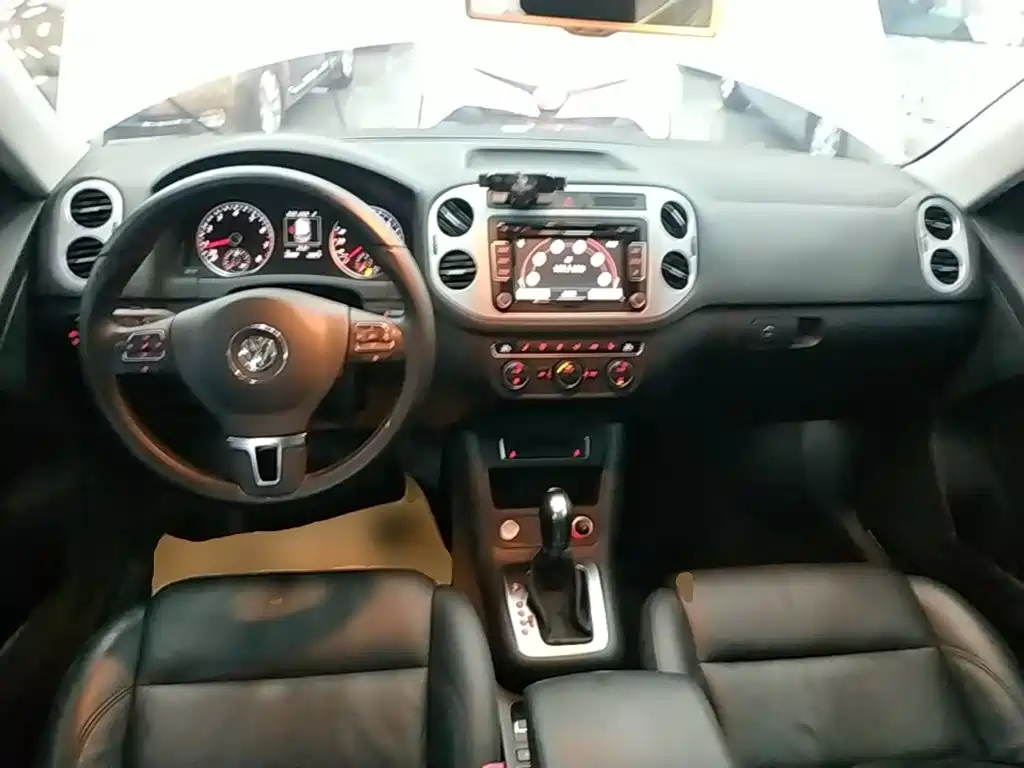 Volkswagen Tiguan — миниатюра 10