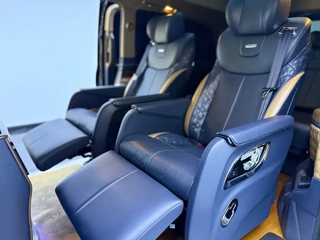 Mercedes-Benz V-Class — миниатюра 13