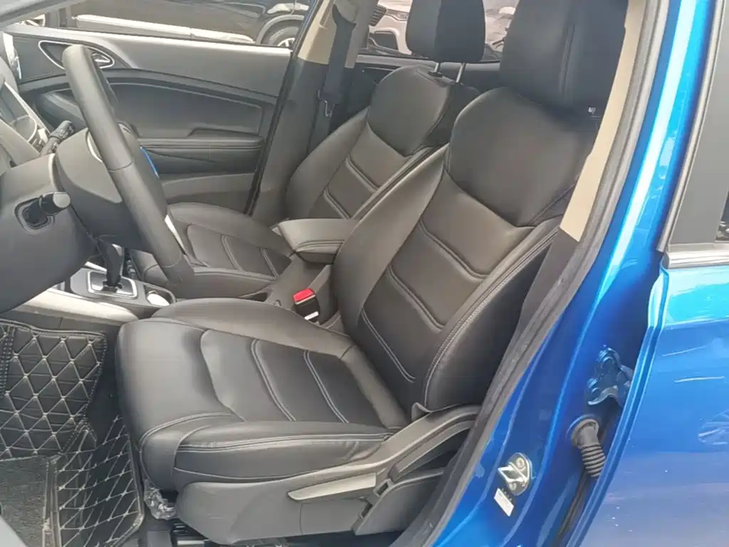 BYD Yuan EV — миниатюра 15