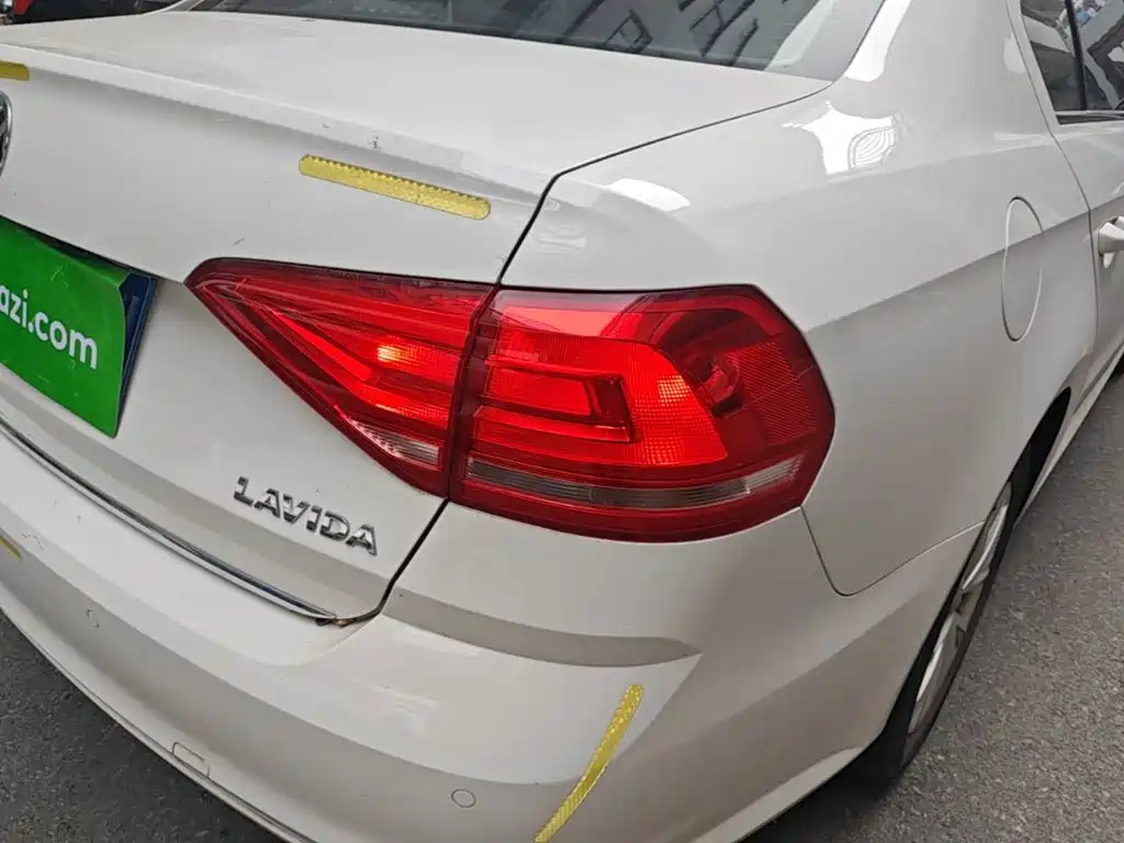 Volkswagen Lavida — миниатюра 8