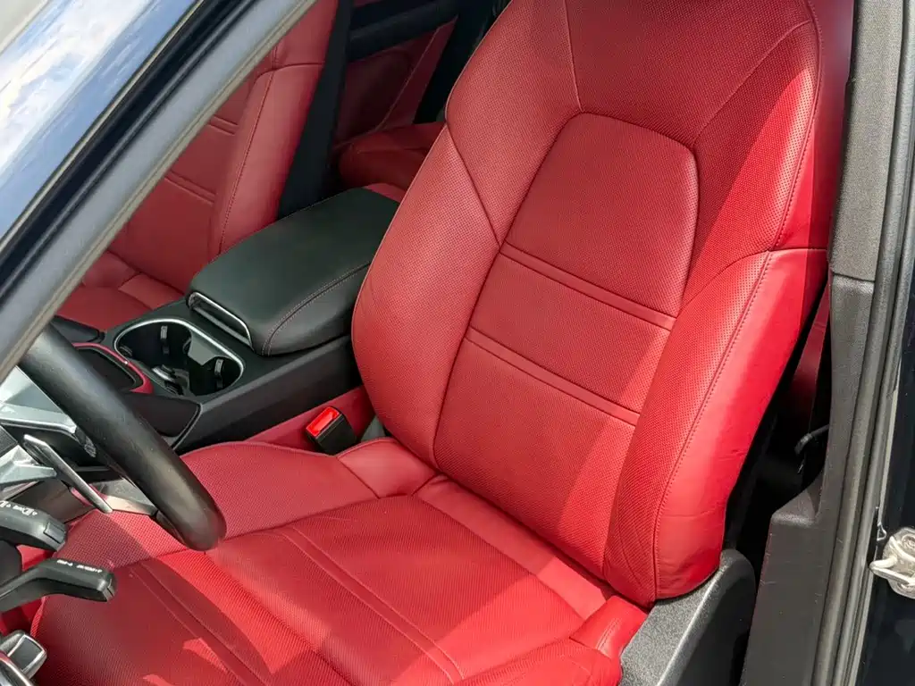 Porsche Cayenne Hybrid — миниатюра 8