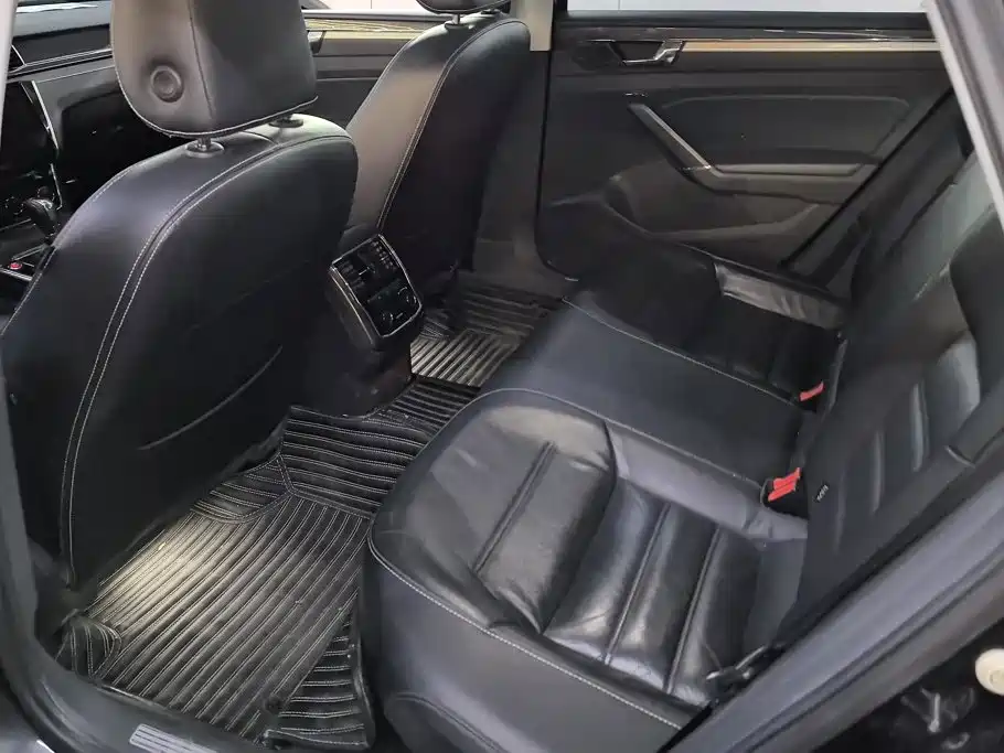 Volkswagen Passat — миниатюра 11
