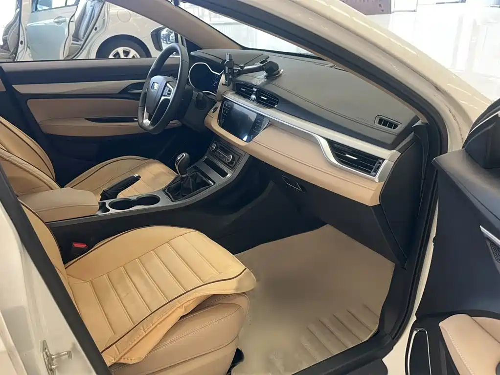 Geely Emgrand — миниатюра 12