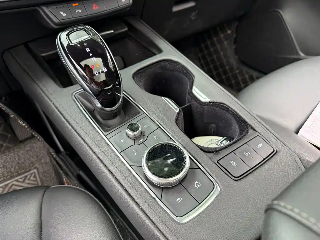 Cadillac XT4 — миниатюра 9