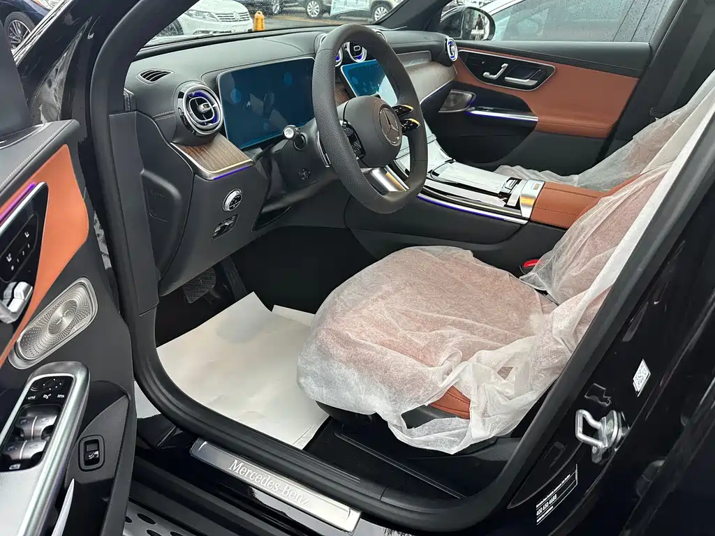 Mercedes-Benz GLC 2026 GLC 300 L 4MATIC 5 мест