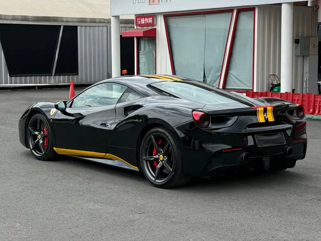 Ferrari 488 488 GTB, фото 6